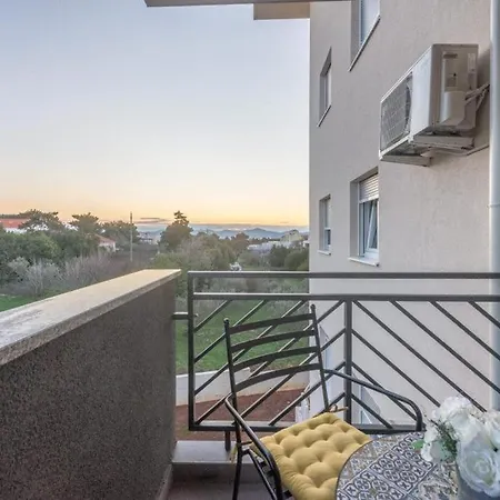 Meladica Apartman Zára